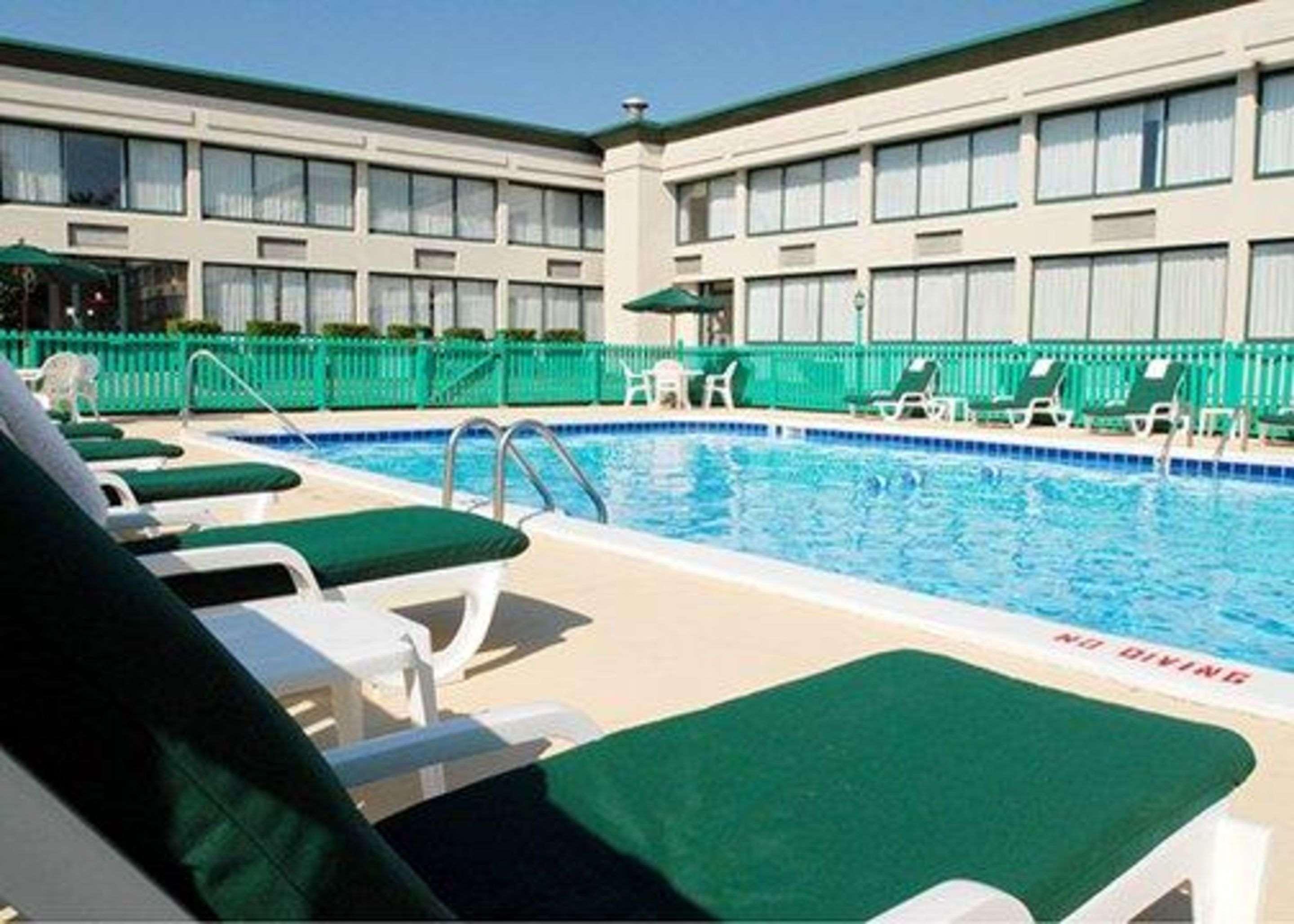 Quality Inn Beckley Bagian luar foto
