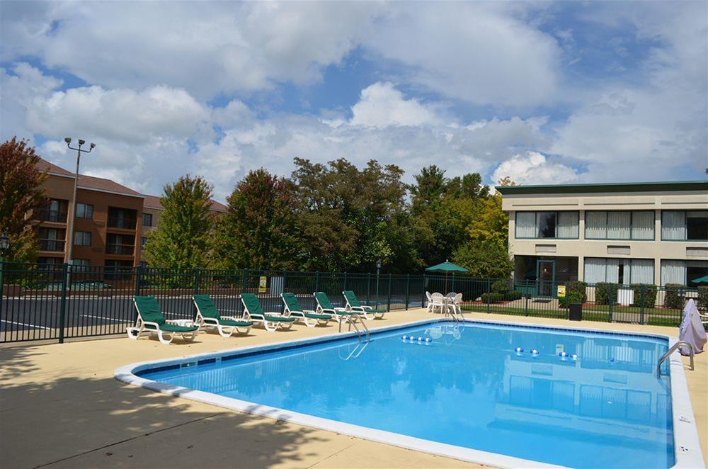 Quality Inn Beckley Bagian luar foto