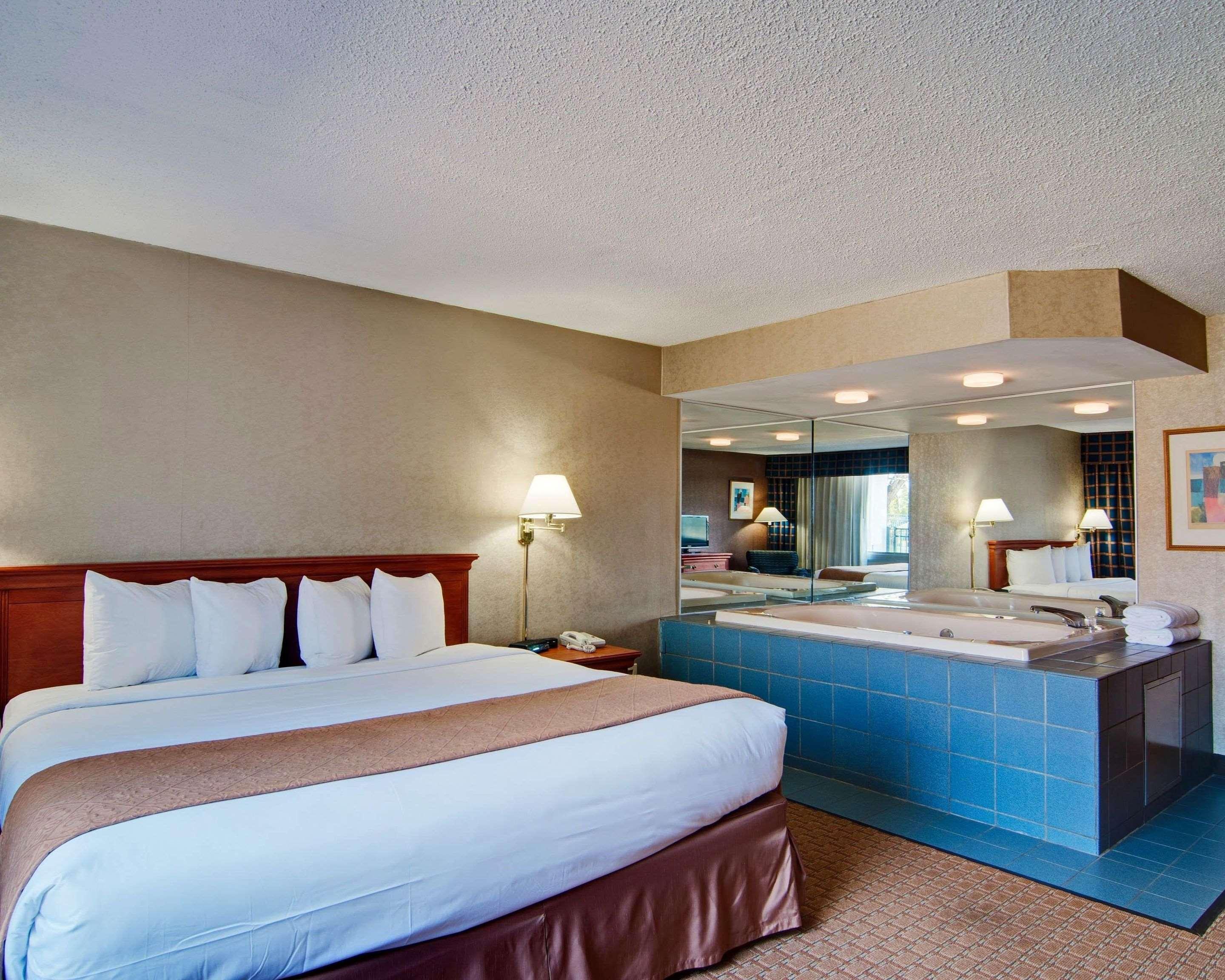 Quality Inn Beckley Bagian luar foto